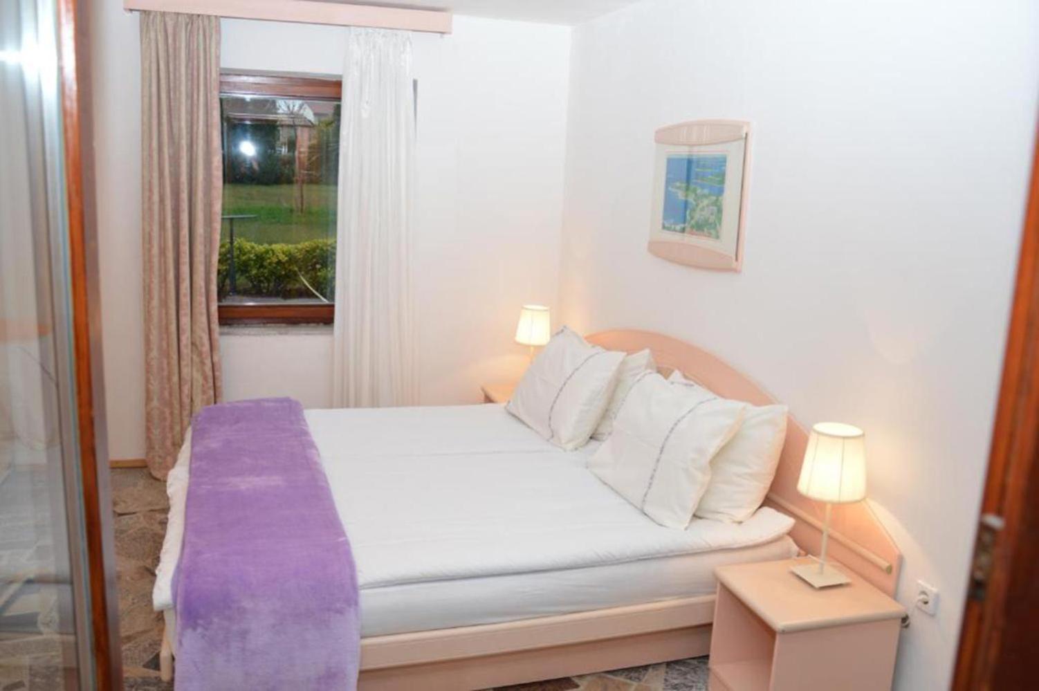 Apartments Aurelia Nova Vas  Dış mekan fotoğraf